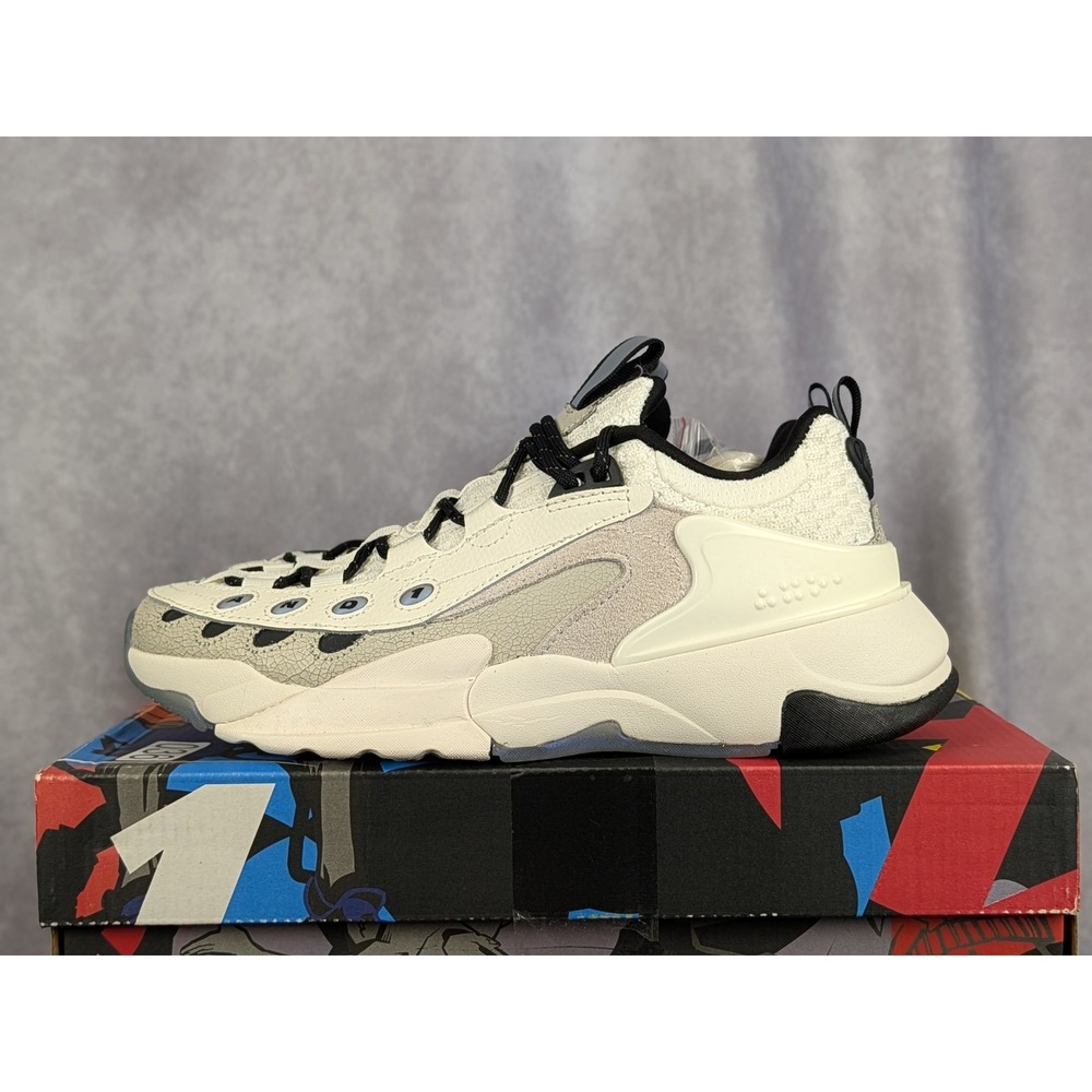 AND1 Marauder Mens Basketball Sneakers White Black Iridescent Size 8.5